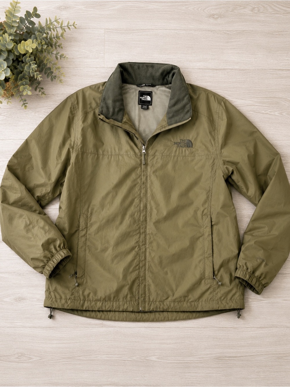 The North Face Men's Olive Green Rain Shell Jacket Windbreaker